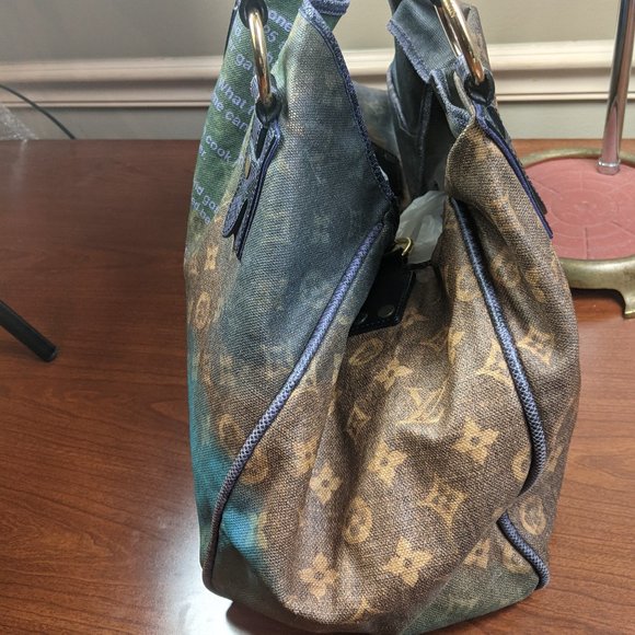 Auth LOUIS VUITTON LV Monogram Richard Prince Heartbreak Jokes $2850 ori… - Picture 3 of 16